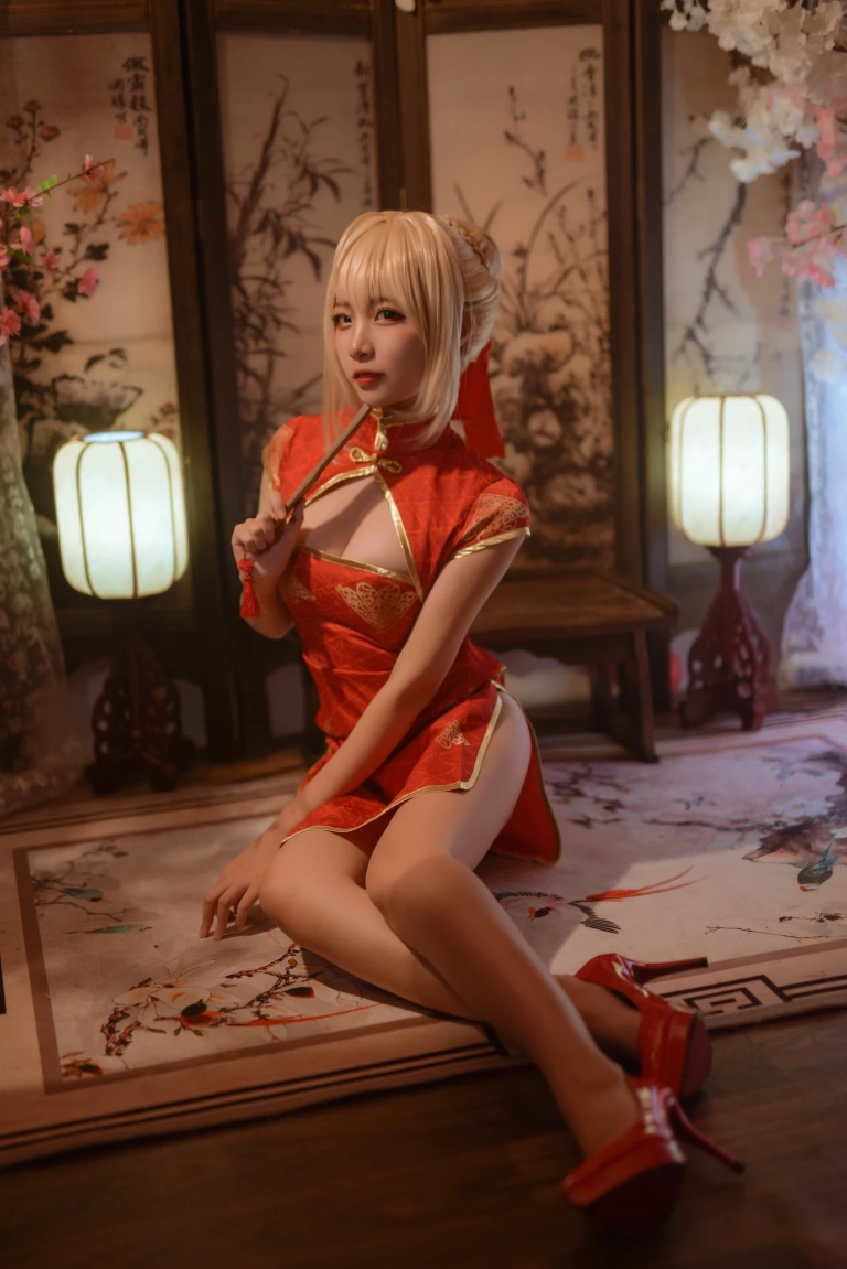 二佐Nisa《旗袍本 Fate尼禄旗袍》主题写真：20张全套美图