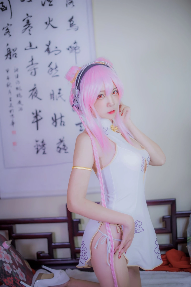 二佐Nisa《旗袍本 索尼子旗袍》主题写真：14张全套美图