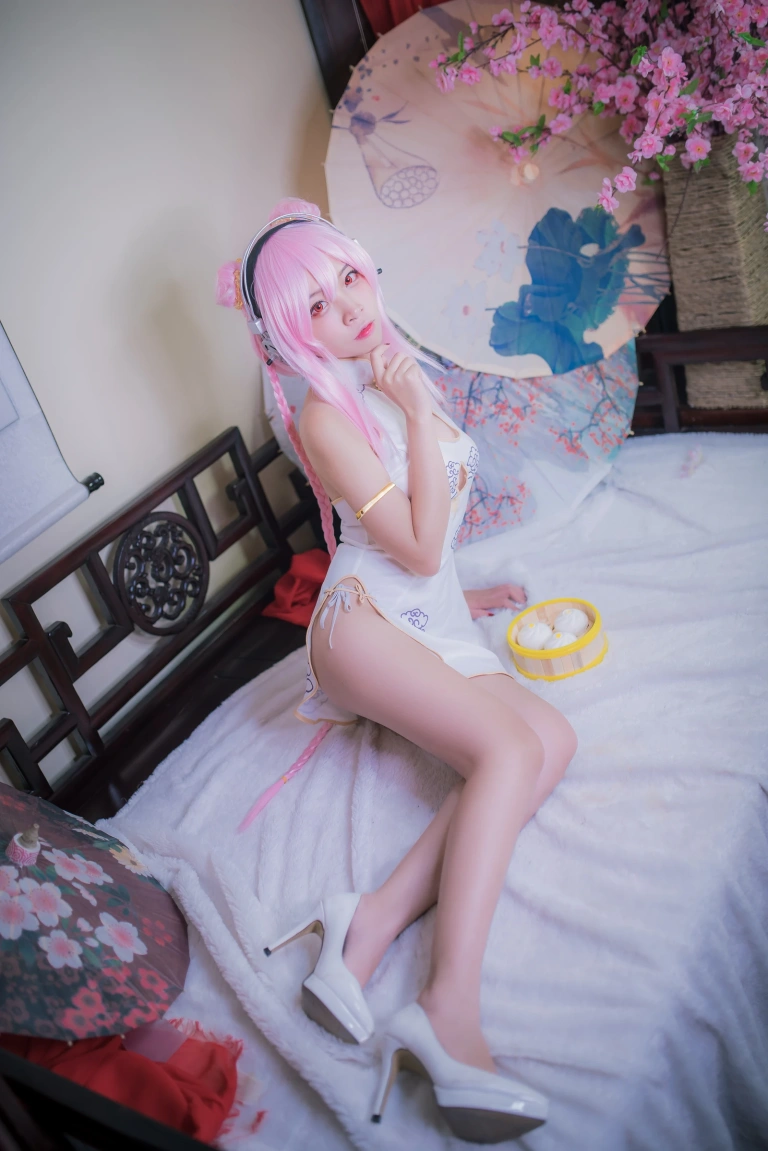 二佐Nisa《旗袍本 索尼子旗袍》主题写真：14张全套美图