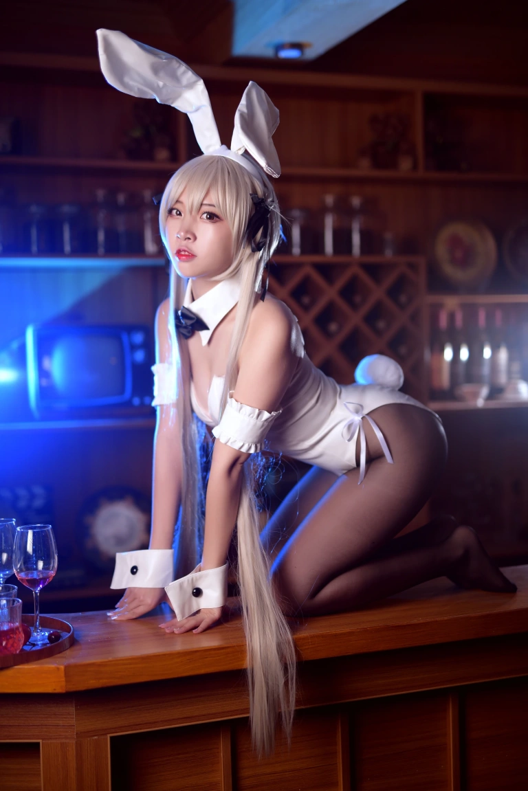 二佐Nisa《穹妹兔女郎》主题写真：17张全套美图