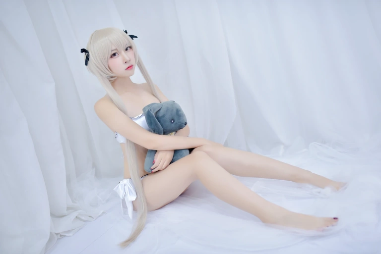 二佐Nisa《穹妹泳衣》主题写真：54张全套美图