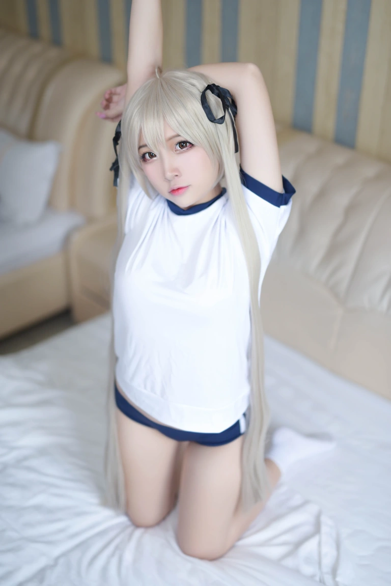二佐Nisa《穹妹运动服》主题写真：29张全套美图