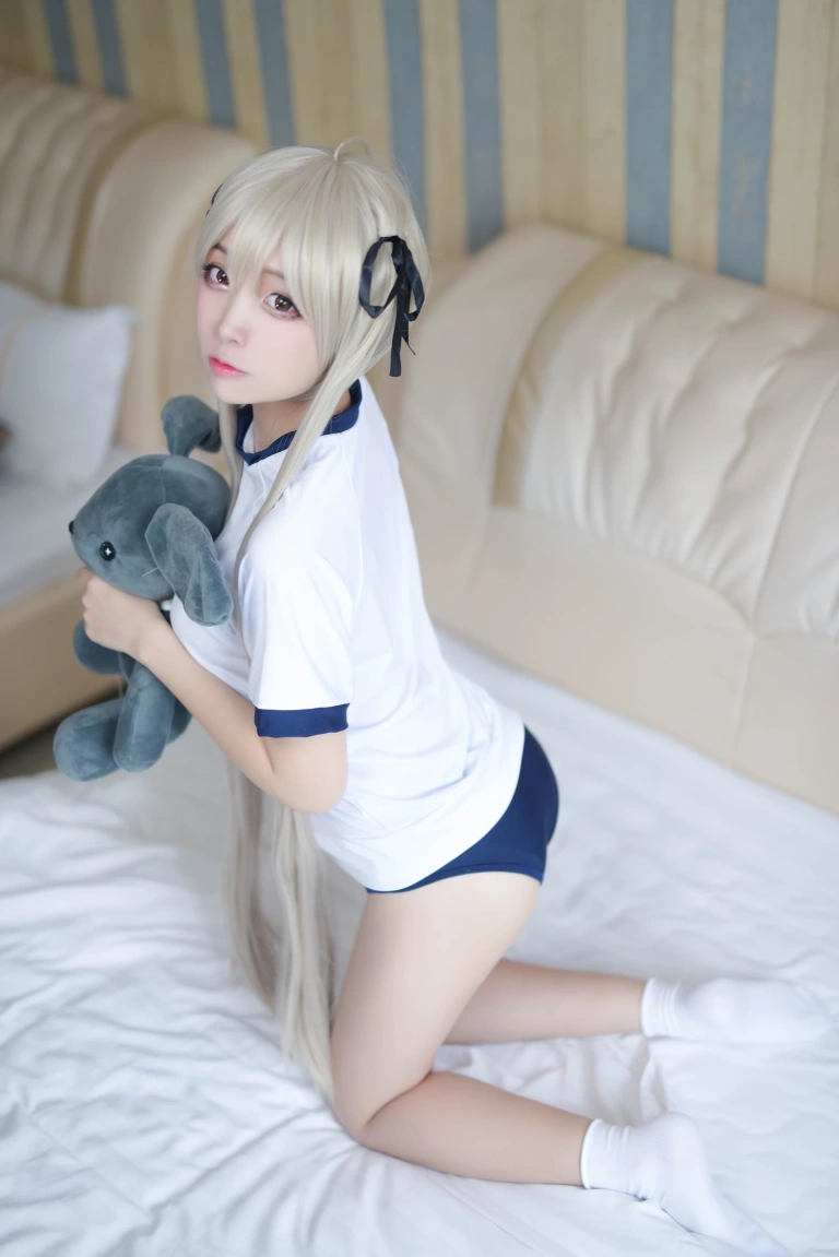 二佐Nisa《穹妹运动服》主题写真：29张全套美图