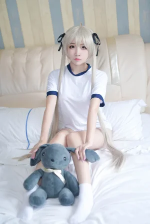 二佐Nisa《穹妹运动服》主题写真：29张全套美图