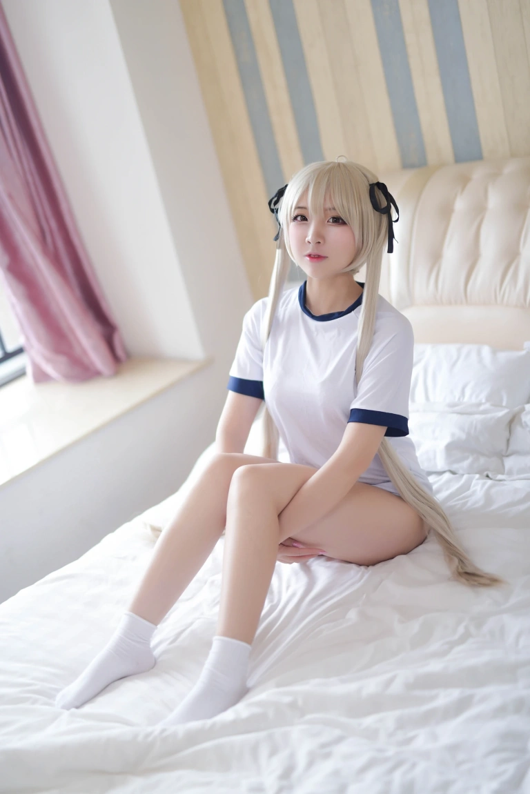 二佐Nisa《穹妹运动服》主题写真：29张全套美图
