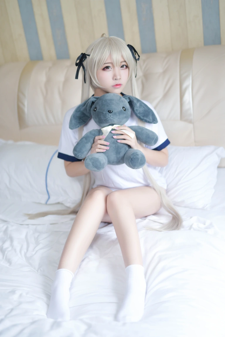 二佐Nisa《穹妹运动服》主题写真：29张全套美图
