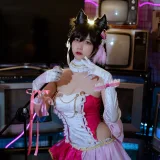 二佐Nisa《犬之眷 碧蓝爱宕打歌服》主题写真：14张全套美图