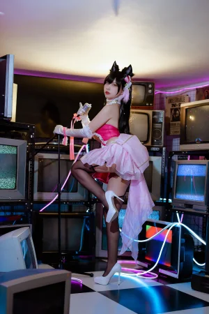 二佐Nisa《犬之眷 碧蓝爱宕打歌服》主题写真：14张全套美图