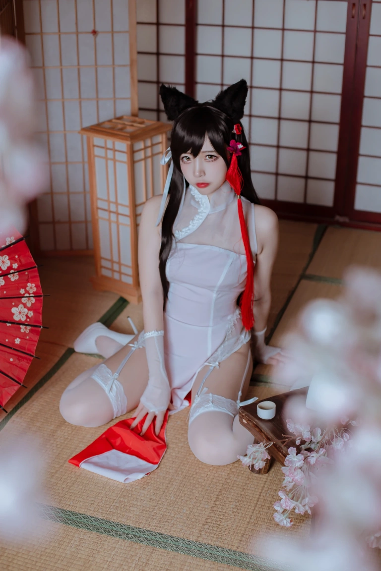 二佐Nisa《犬之眷 碧蓝爱宕旗袍》主题写真：18张全套美图
