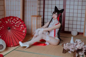 二佐Nisa《犬之眷 碧蓝爱宕旗袍》主题写真：18张全套美图