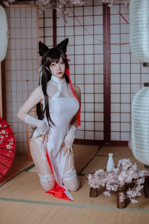 二佐Nisa《犬之眷 碧蓝爱宕旗袍》主题写真：18张全套美图