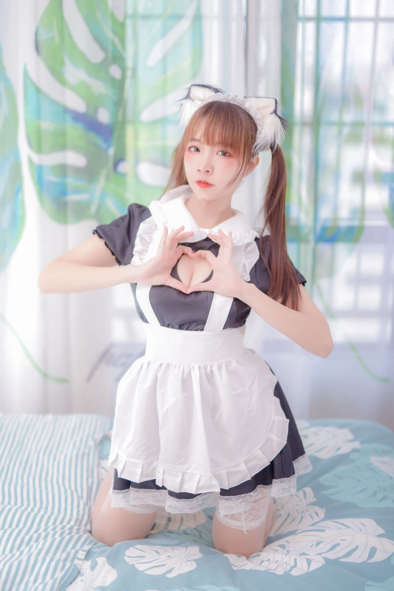 二佐Nisa《私房猫耳女仆》主题写真：44张全套美图