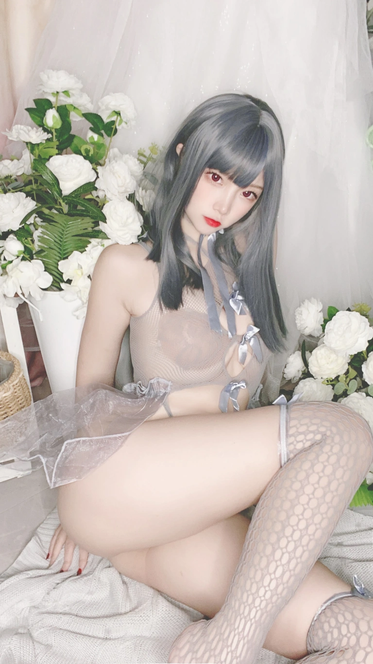 二佐Nisa《私房自拍蓝色网状比基尼》主题写真：38张全套美图