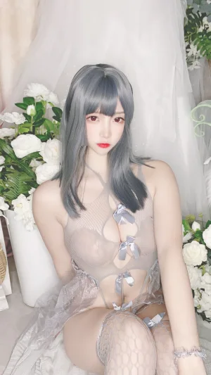 二佐Nisa《私房自拍蓝色网状比基尼》主题写真：38张全套美图