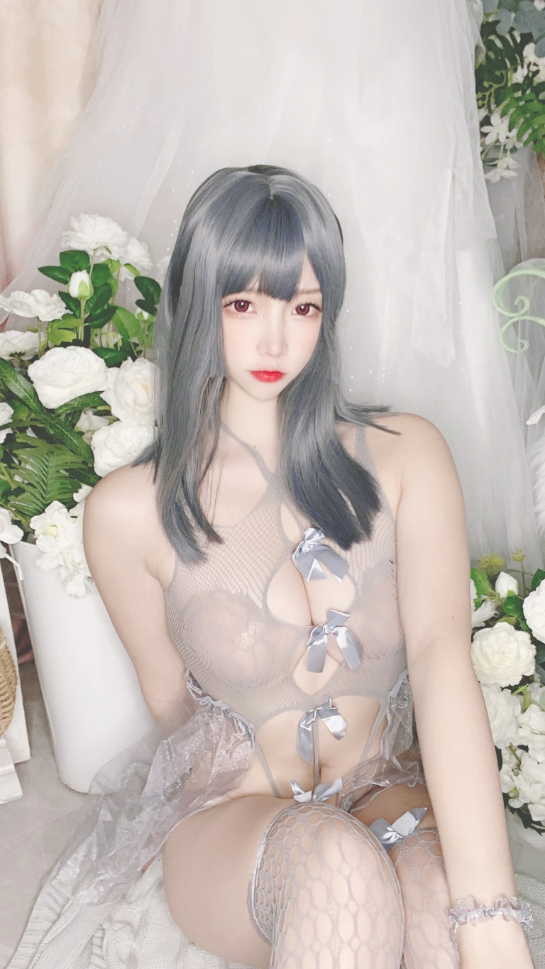 二佐Nisa《私房自拍蓝色网状比基尼》主题写真：38张全套美图