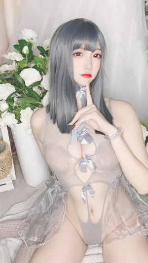 二佐Nisa《私房自拍蓝色网状比基尼》主题写真：38张全套美图
