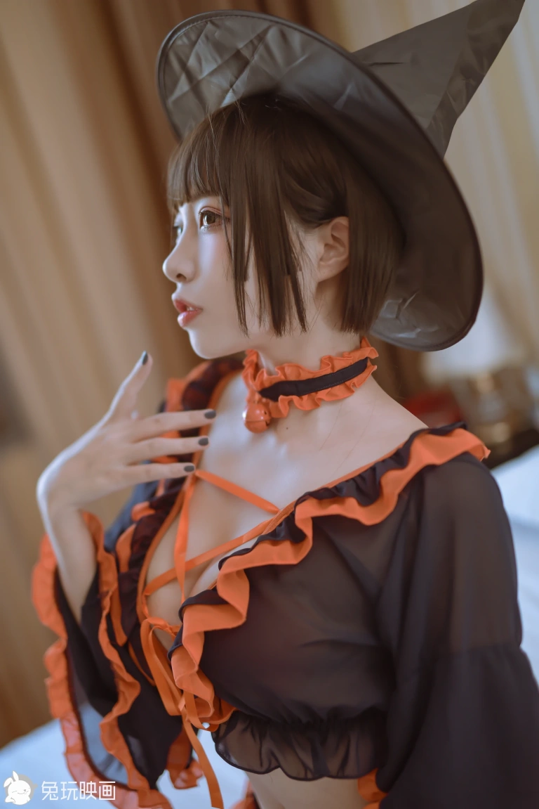 二佐Nisa《万圣节女巫 – 兔玩映画》主题写真：39张全套美图
