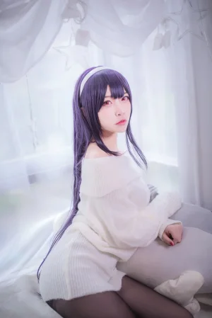 二佐Nisa《霞之丘诗羽学姐毛衣》主题写真：47张全套美图