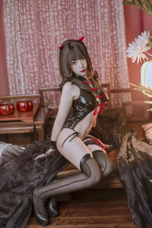二佐Nisa《中华风小恶魔》主题写真：31张全套美图