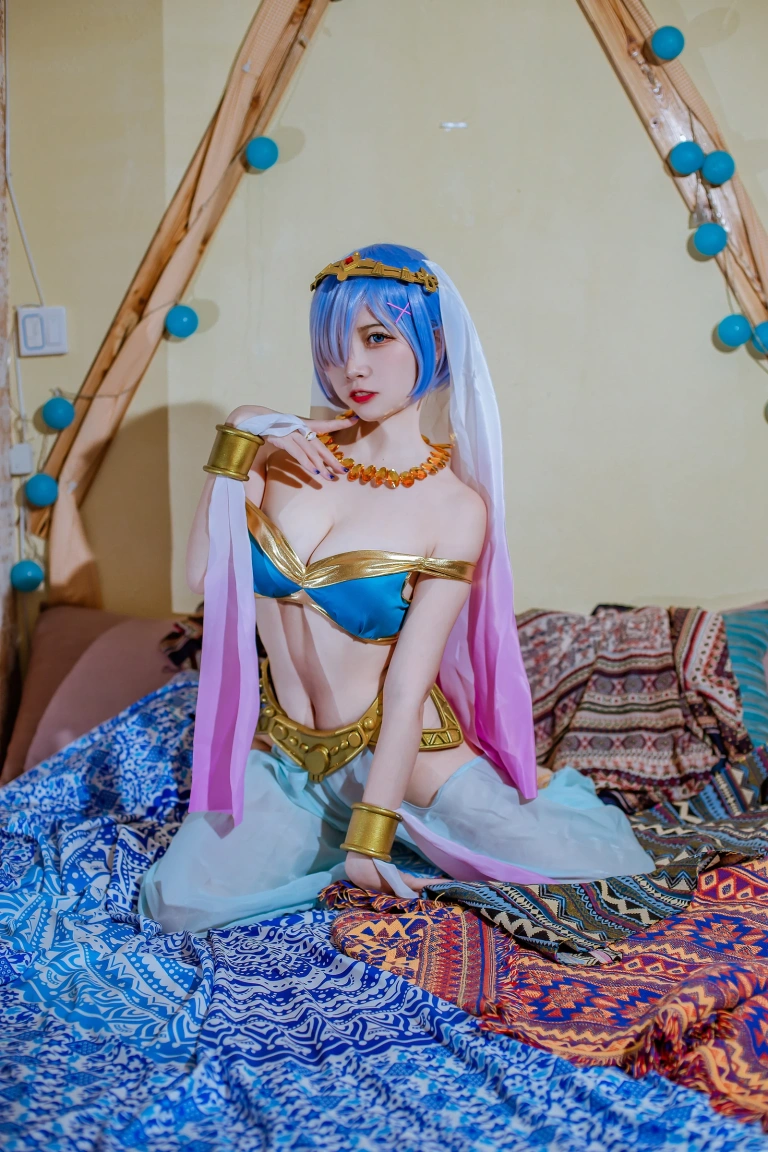 二佐Nisa《蕾姆舞娘》主题写真：9张全套美图