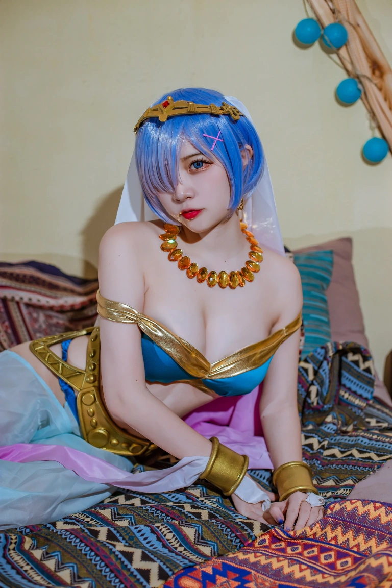 二佐Nisa《蕾姆舞娘》主题写真：9张全套美图