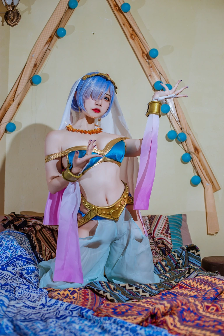 二佐Nisa《蕾姆舞娘》主题写真：9张全套美图