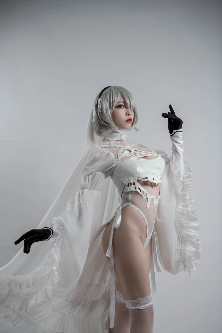 二佐Nisa《2b同人花嫁》主题写真：26张全套美图