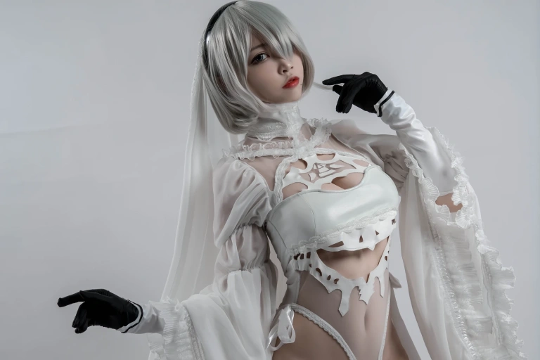 二佐Nisa《2b同人花嫁》主题写真：26张全套美图