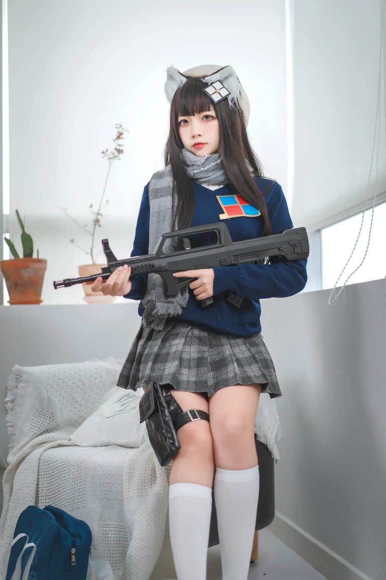 二佐Nisa《2020.11月铁粉福利 少前95式JK》主题写真：13张全套美图
