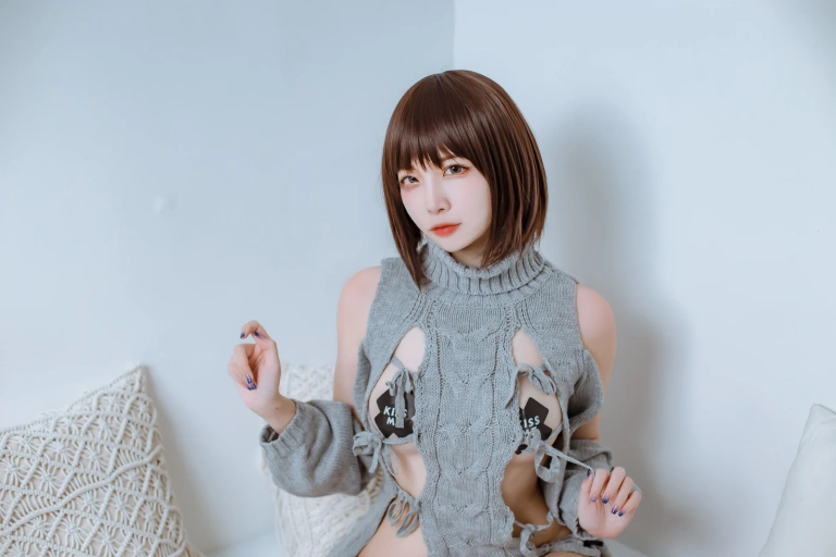 二佐Nisa《私房洞洞毛衣》主题写真：66张全套美图，含2个视频