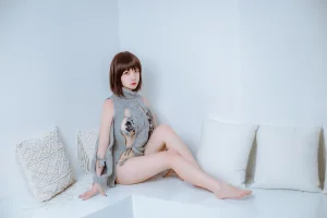 二佐Nisa《私房洞洞毛衣》主题写真：66张全套美图，含2个视频