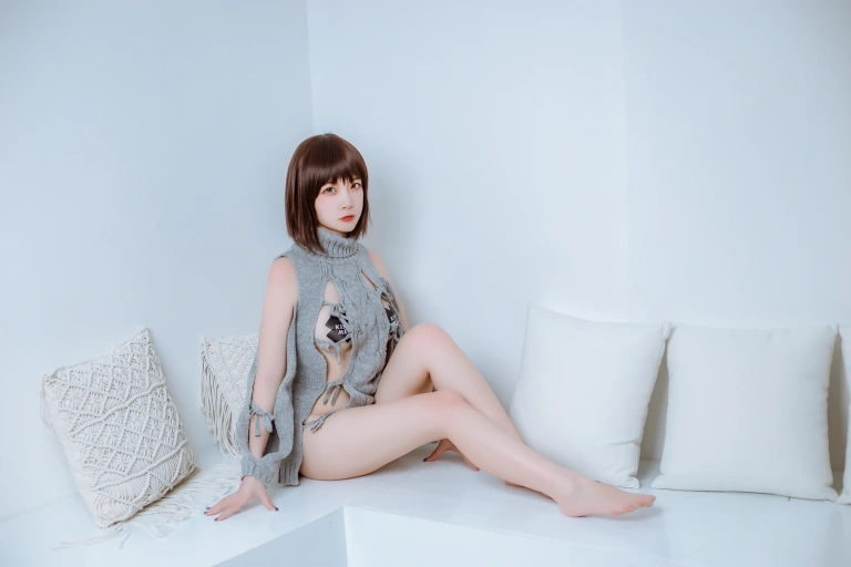 二佐Nisa《私房洞洞毛衣》主题写真：66张全套美图，含2个视频