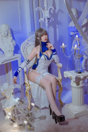 二佐Nisa《碧蓝航线 路易九礼服》主题写真：29张全套美图