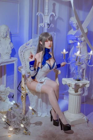 二佐Nisa《碧蓝航线 路易九礼服》主题写真：29张全套美图