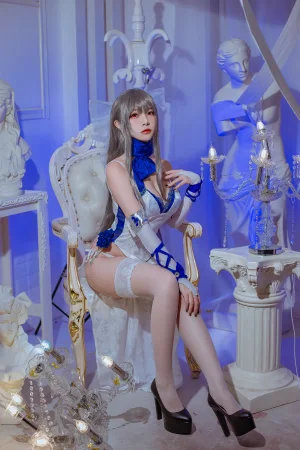 二佐Nisa《碧蓝航线 路易九礼服》主题写真：29张全套美图