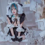 二佐Nisa《碧蓝航线 柴郡》主题写真：30张全套美图