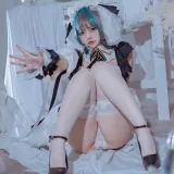 二佐Nisa《碧蓝航线 柴郡》主题写真：30张全套美图