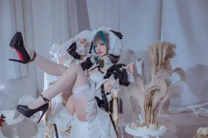 二佐Nisa《碧蓝航线 柴郡》主题写真：30张全套美图