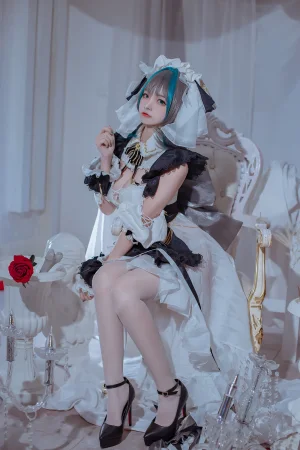 二佐Nisa《碧蓝航线 柴郡》主题写真：30张全套美图
