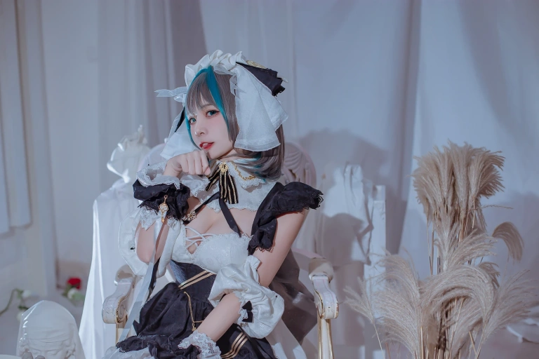 二佐Nisa《碧蓝航线 柴郡》主题写真：30张全套美图