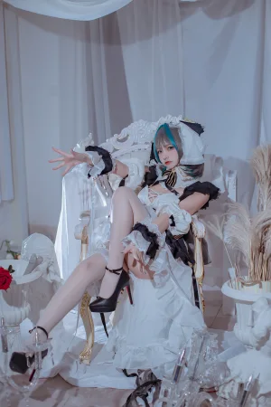 二佐Nisa《碧蓝航线 柴郡》主题写真：30张全套美图