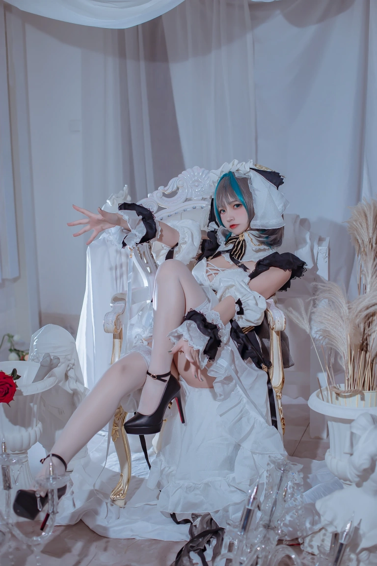 二佐Nisa《碧蓝航线 柴郡》主题写真：30张全套美图