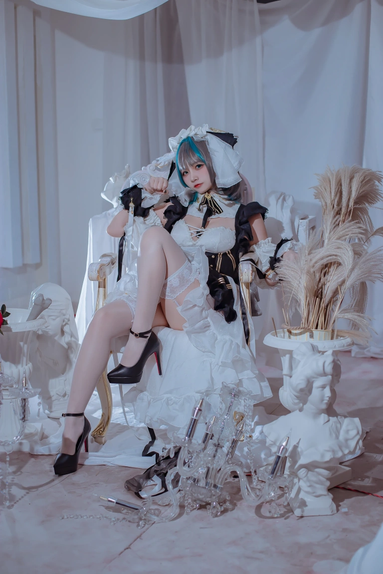 二佐Nisa《碧蓝航线 柴郡》主题写真：30张全套美图
