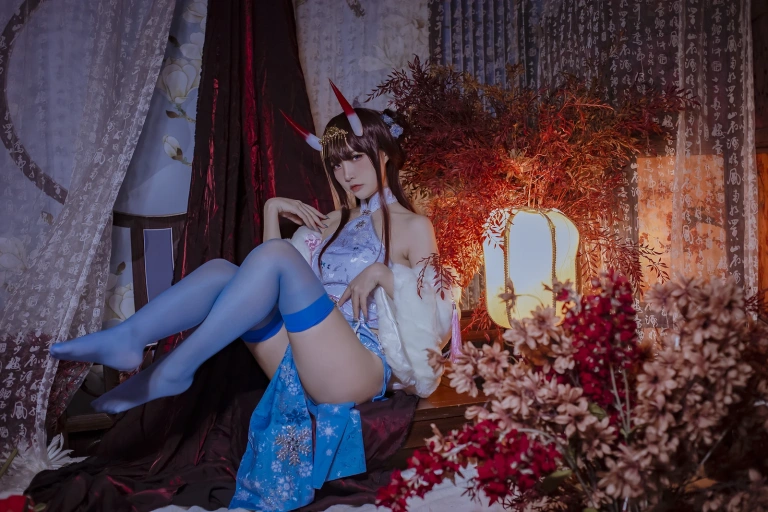 二佐Nisa《碧蓝航线 能代旗袍》主题写真：18张全套美图