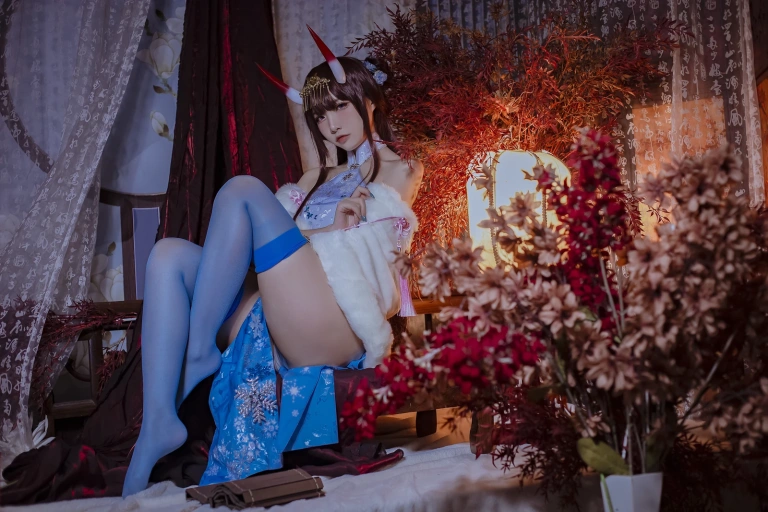 二佐Nisa《碧蓝航线 能代旗袍》主题写真：18张全套美图