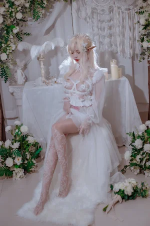 二佐Nisa《私房精灵公主》主题写真：60张全套美图