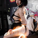 二佐Nisa《乖张肚兜》主题写真：35张全套美图