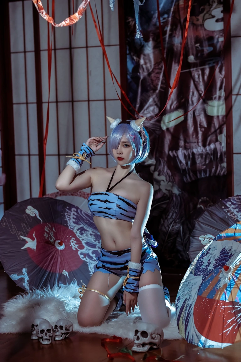二佐Nisa《蕾姆夏日鬼衣》主题写真：12张全套美图