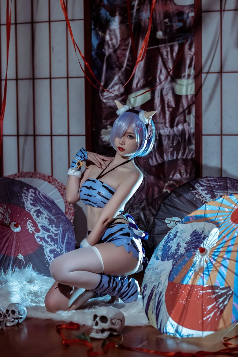 二佐Nisa《蕾姆夏日鬼衣》主题写真：12张全套美图