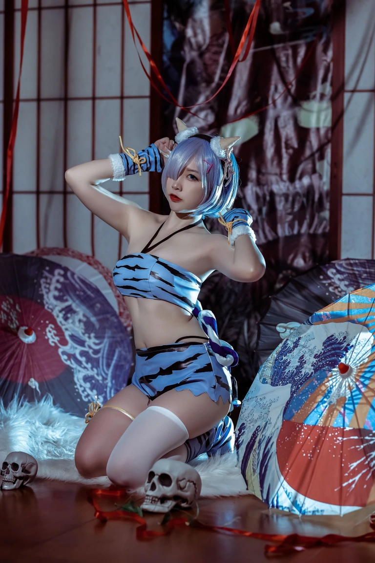 二佐Nisa《蕾姆夏日鬼衣》主题写真：12张全套美图